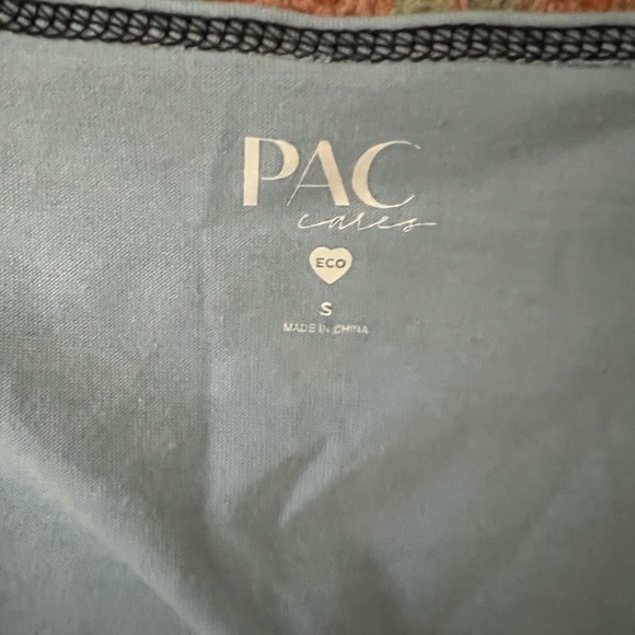 Pacsun size S cropped shirt - Picture 2 of 3